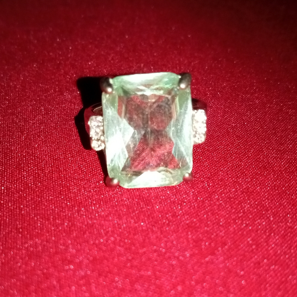 Ring - Picture 4 of 5